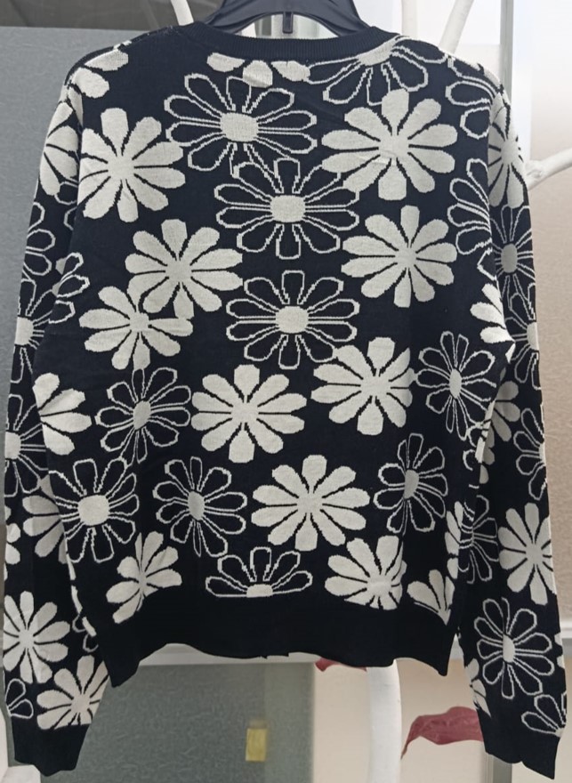 ladies button cardi