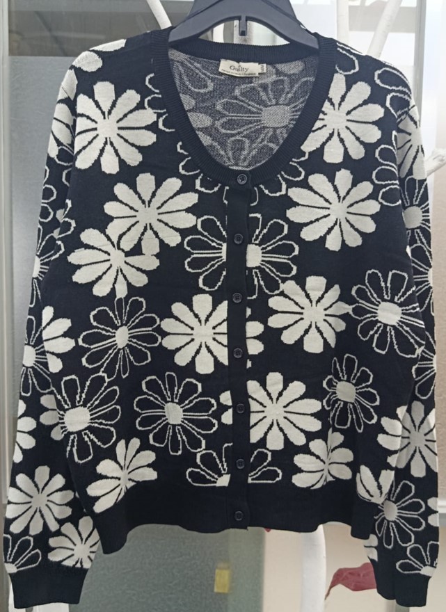 ladies button cardi